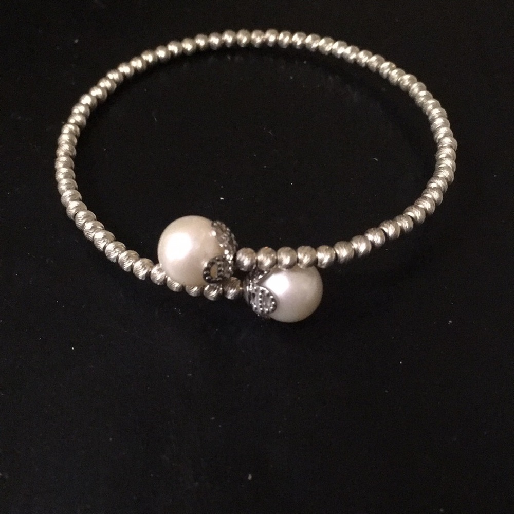 Authentic Pearl bracelet